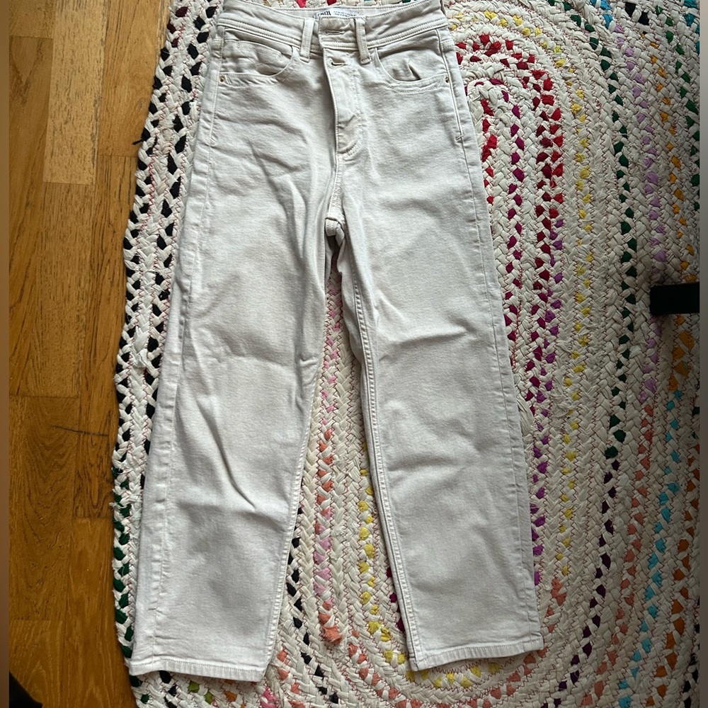 Zara beige cropped jeans